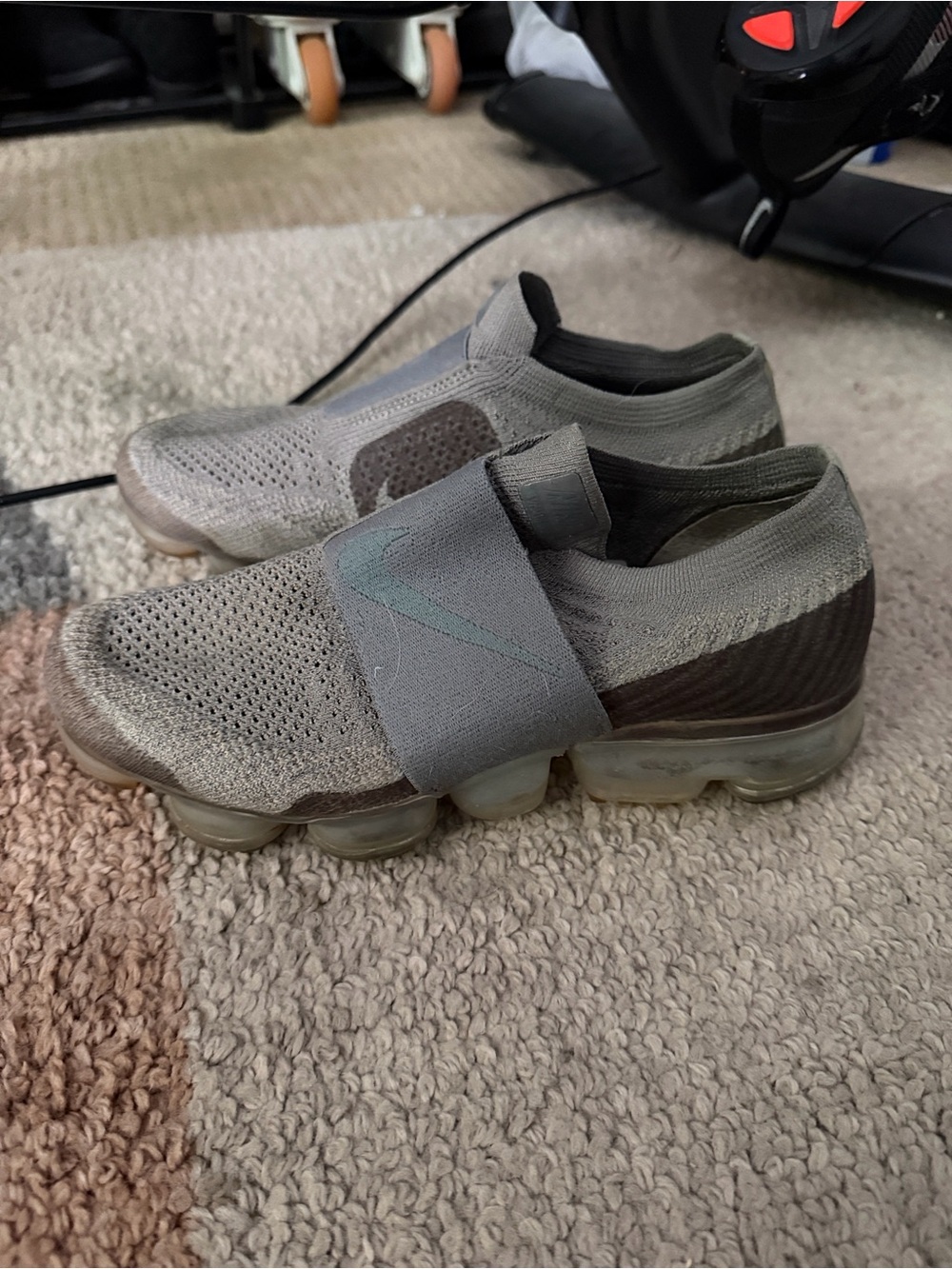 Nike Air VaporMax Flyknit Moc Stucco Green AA4155-013 Women's Size 7 shoes - Picture 4 of 11